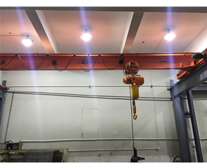 單梁2.8噸鏈條葫蘆吊車